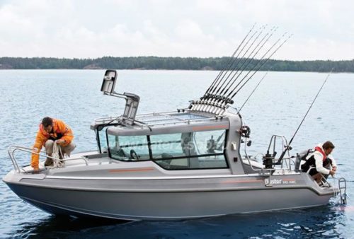 Оборудование лодки для троллинговой рыбалки
