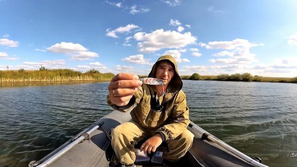ВИДЕО: Рыбалка на щуку на озере, спиннинг осенью 2019