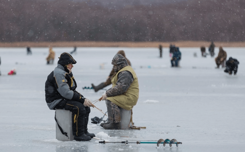 Айн на зимней рыбалке